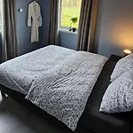 Vila Nordic With Outdoor Jacuzzi And Aurora Borealis View Stornes