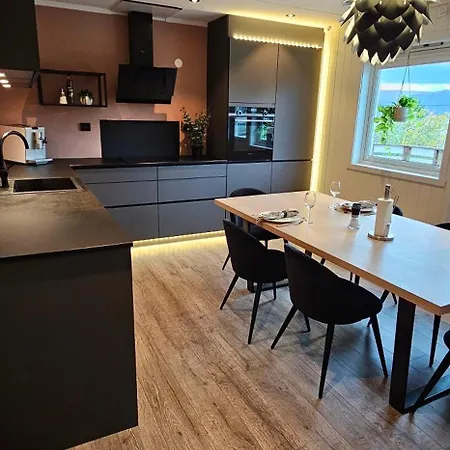 וילה Nordic With Outdoor Jacuzzi And Aurora Borealis View Stornes