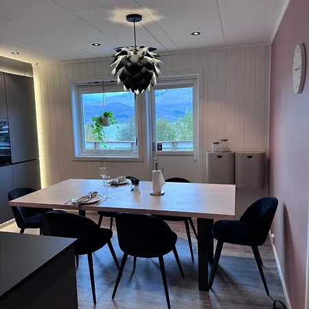 Nordic With Outdoor Jacuzzi And Aurora Borealis View Villa *