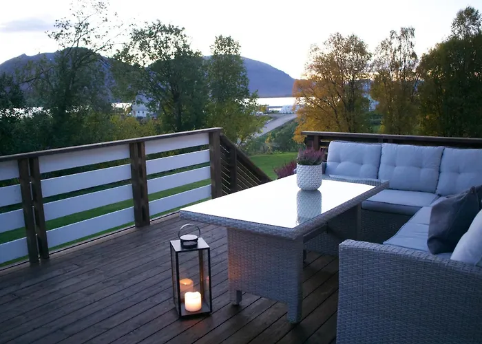 Nordic With Outdoor Jacuzzi And Aurora Borealis View Stornes