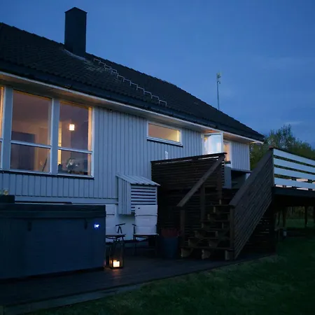 ヴィラ Nordic With Outdoor Jacuzzi And Aurora Borealis View Stornes